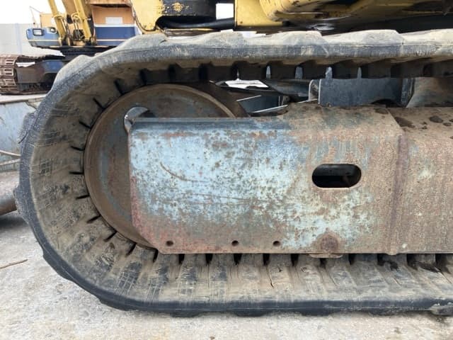 MINI EXCAVATOR — Auction (lot 8460-165)