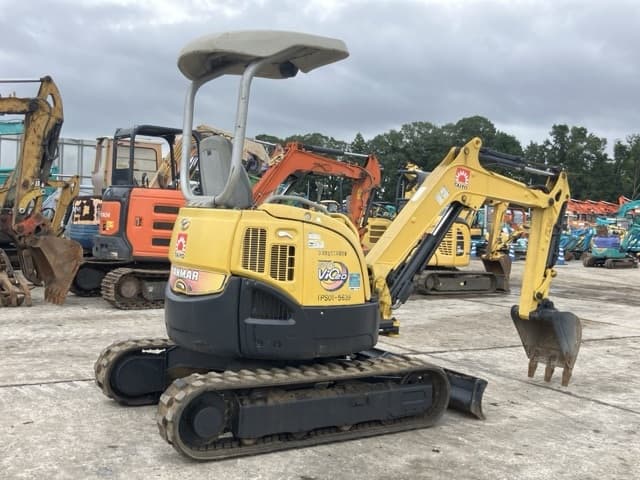MINI EXCAVATOR — Auction (lot 8460-166)