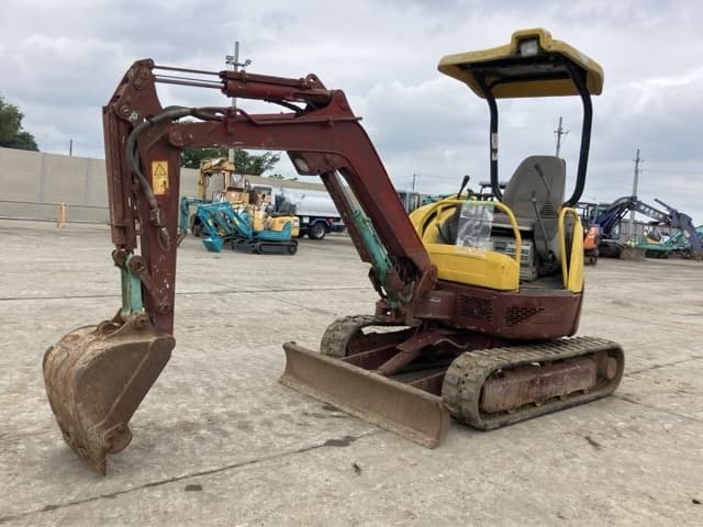 MINI EXCAVATOR — Auction (lot 8460-167)