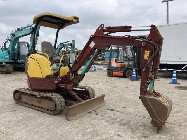 MINI EXCAVATOR — Auction (lot 8460-167)