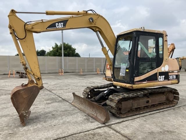 EXCAVATOR — Auction (lot 8460-169)