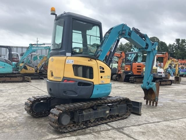 MINI EXCAVATOR — Auction (lot 8460-173)