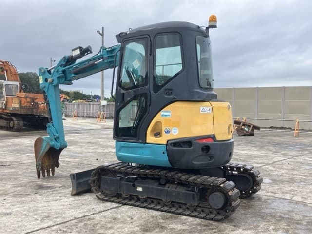 MINI EXCAVATOR — Auction (lot 8460-173)