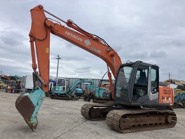 EXCAVATOR — Auction (lot 8460-174)