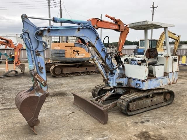 MINI EXCAVATOR — Auction (lot 8460-180)
