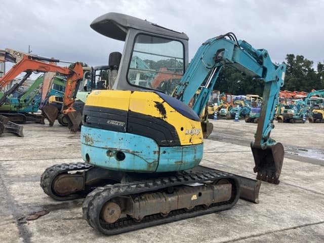 MINI EXCAVATOR — Auction (lot 8460-182)