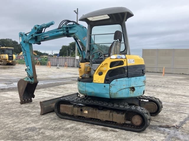 MINI EXCAVATOR — Auction (lot 8460-182)