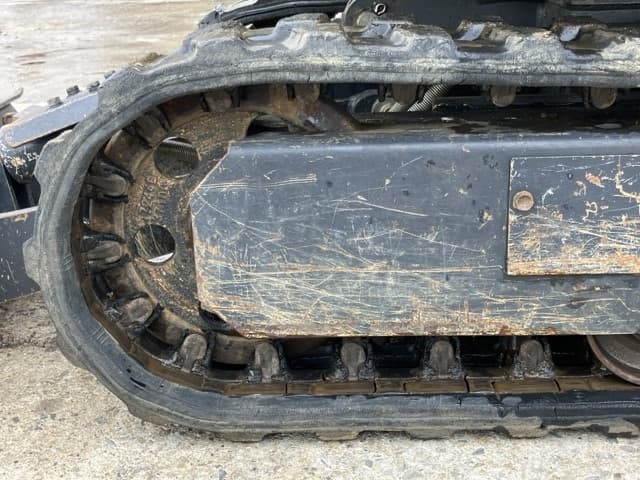 MINI EXCAVATOR — Auction (lot 8460-184)