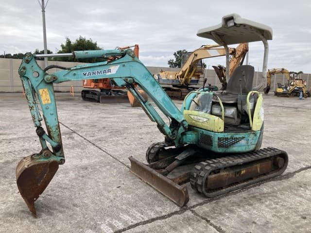 MINI EXCAVATOR — Auction (lot 8460-185)