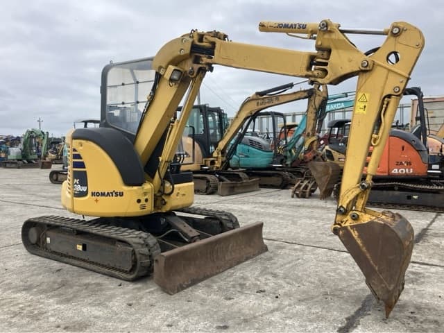 MINI EXCAVATOR — Auction (lot 8460-194)
