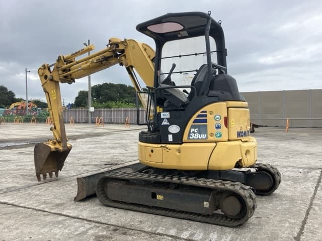 MINI EXCAVATOR — Auction (lot 8460-194)