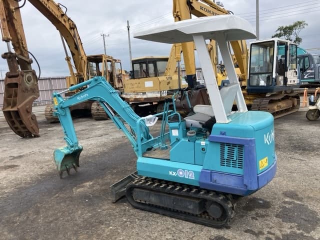MINI EXCAVATOR — Auction (lot 8460-195)