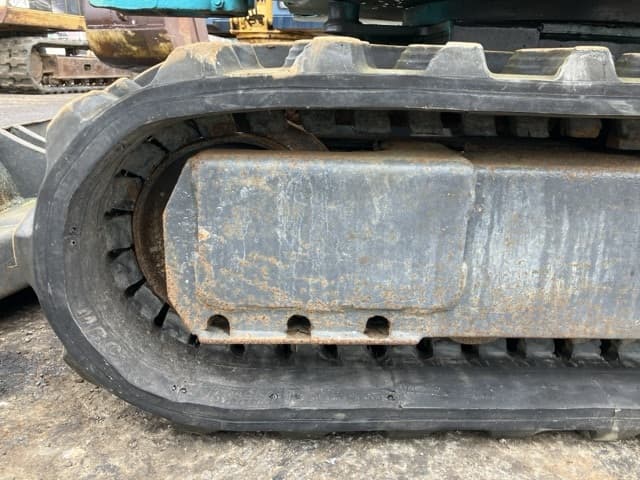 MINI EXCAVATOR — Auction (lot 8460-195)
