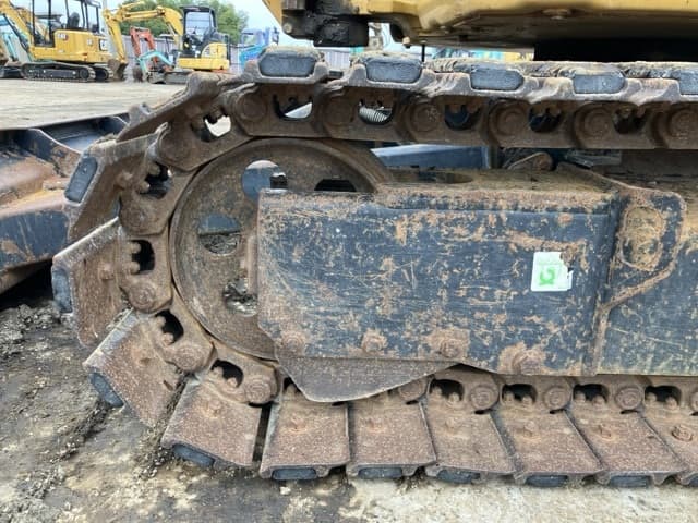 MINI EXCAVATOR — Auction (lot 8460-197)
