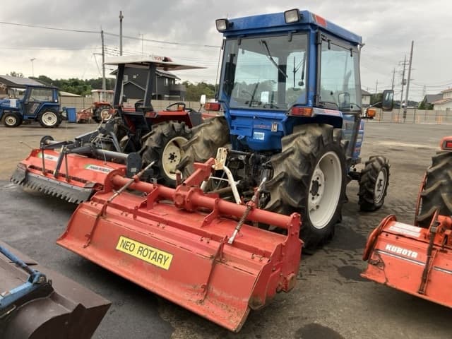 Tractor — Auction (lot 8460-2001)