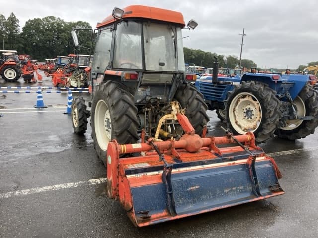 Tractor — Auction (lot 8460-2014)