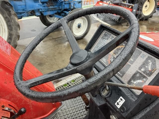 Tractor — Auction (lot 8460-2016)