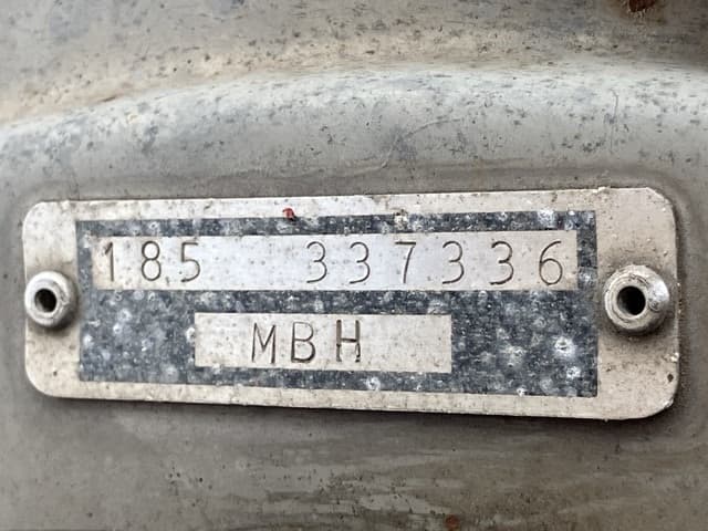 Tractor — Auction (lot 8460-2018)