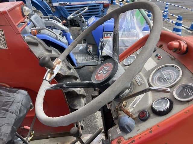 Tractor — Auction (lot 8460-2018)