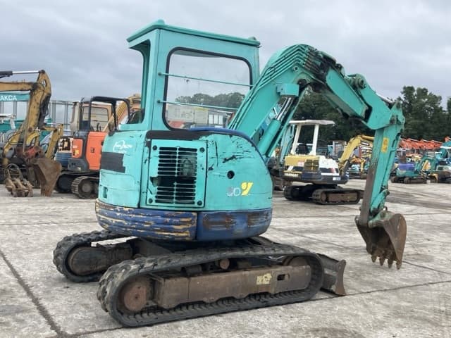 MINI EXCAVATOR — Auction (lot 8460-202)