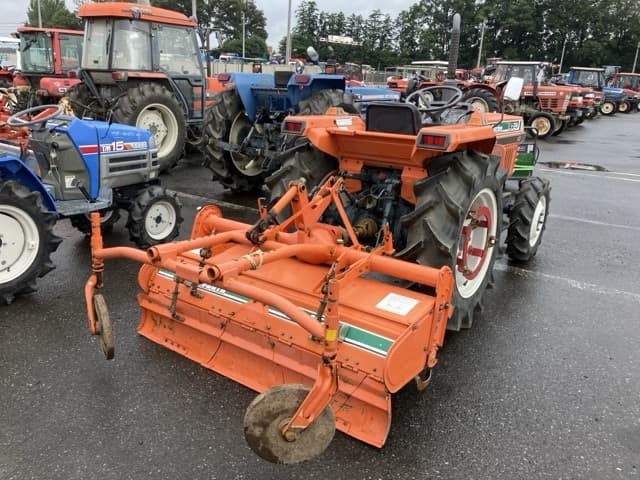 Tractor — Auction (lot 8460-2021)