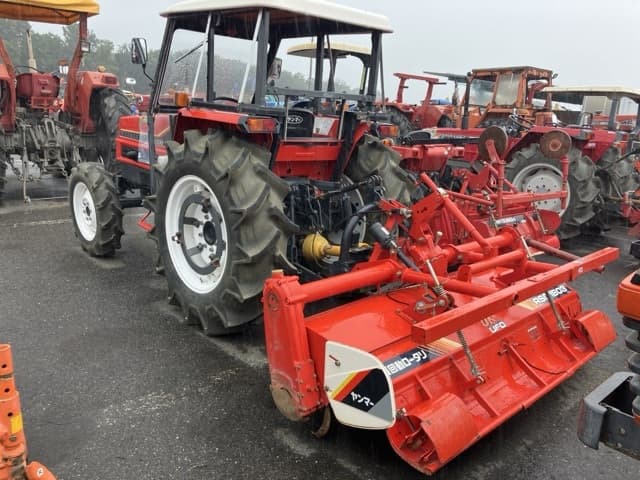 Tractor — Auction (lot 8460-2022)