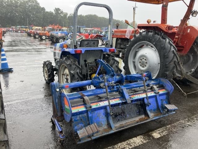 Tractor — Auction (lot 8460-2023)