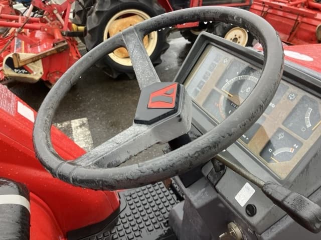 Tractor — Auction (lot 8460-2024)