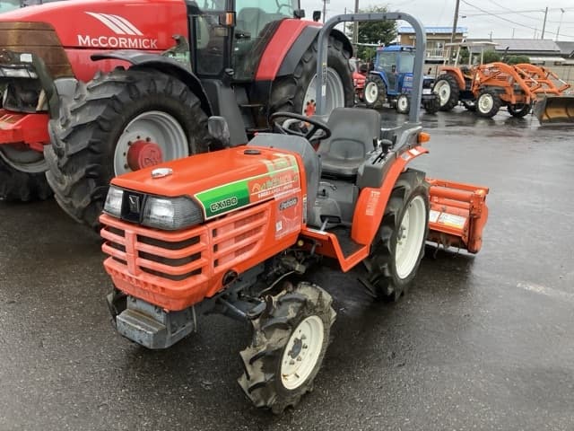 Tractor — Auction (lot 8460-2027)