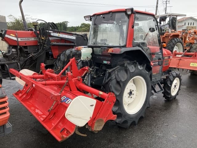 Tractor — Auction (lot 8460-2028)