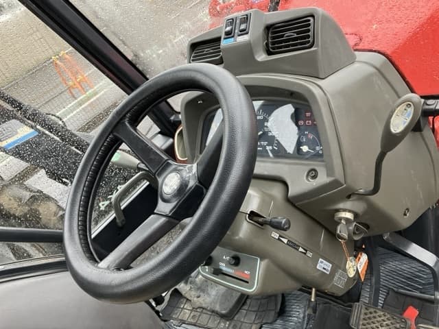 Tractor — Auction (lot 8460-2028)