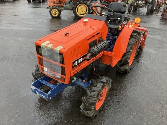 Tractor — Auction (lot 8460-2036)