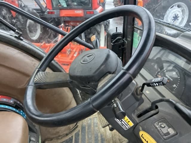 Tractor — Auction (lot 8460-2039)