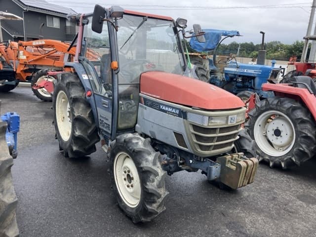 Tractor — Auction (lot 8460-2040)