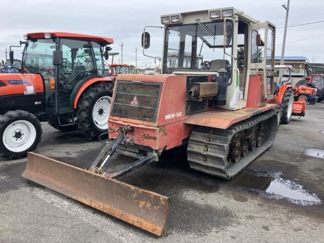Tractor — Auction (lot 8460-2042)