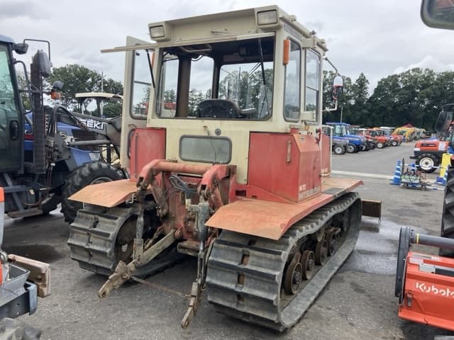 Tractor — Auction (lot 8460-2042)