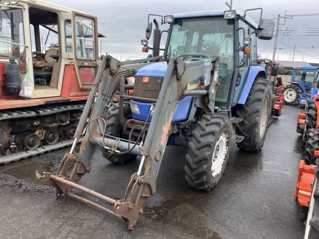 Tractor — Auction (lot 8460-2046)