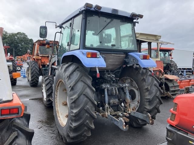 Tractor — Auction (lot 8460-2046)