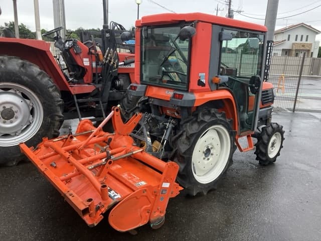 Tractor — Auction (lot 8460-2050)