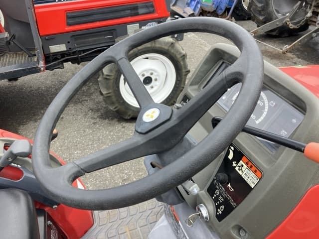 Tractor — Auction (lot 8460-2051)