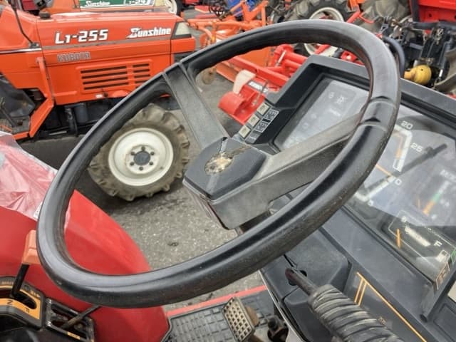 Tractor — Auction (lot 8460-2063)