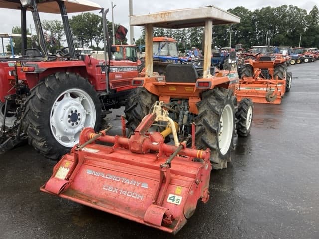 Tractor — Auction (lot 8460-2066)