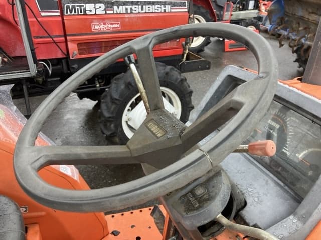 Tractor — Auction (lot 8460-2066)
