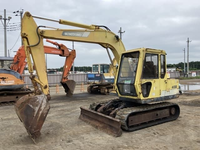 EXCAVATOR — Auction (lot 8460-207)