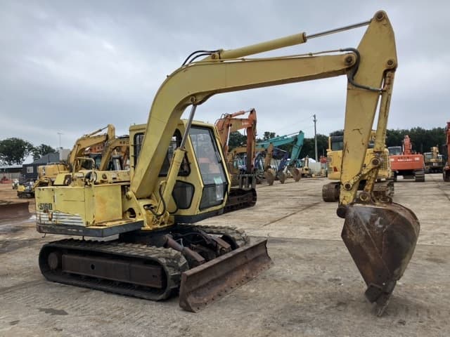 EXCAVATOR — Auction (lot 8460-207)