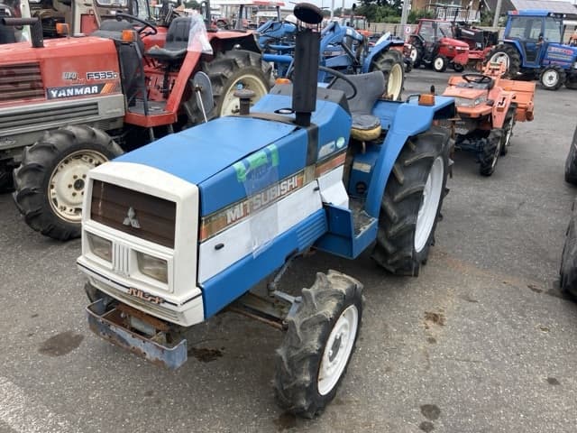 Tractor — Auction (lot 8460-2074)