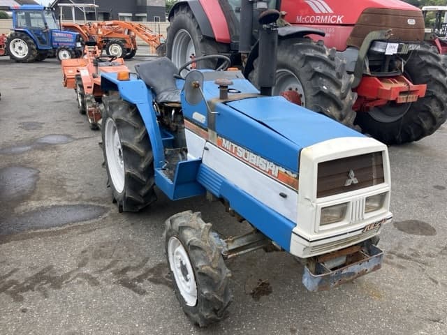 Tractor — Auction (lot 8460-2074)