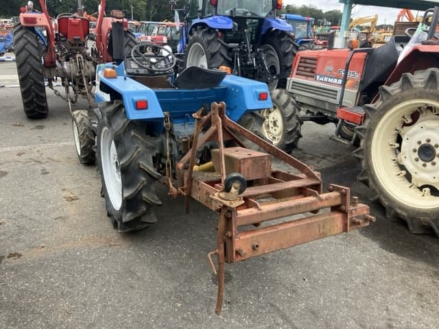 Tractor — Auction (lot 8460-2074)