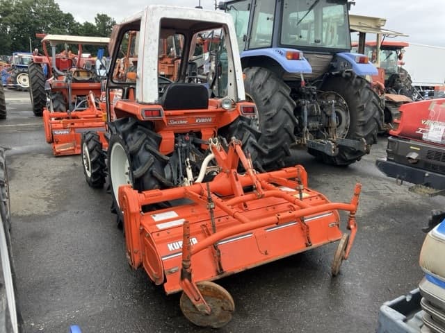 Tractor — Auction (lot 8460-2075)