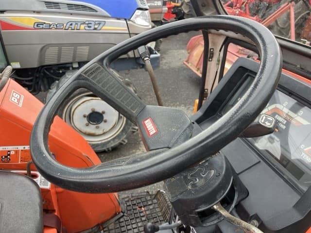 Tractor — Auction (lot 8460-2075)